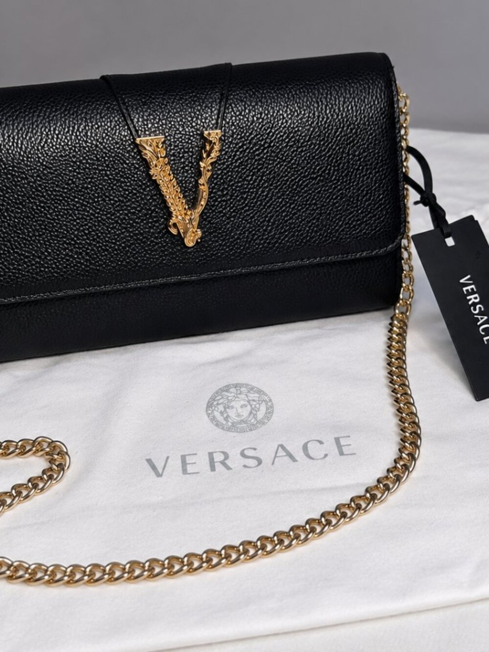 NWT Versace Virtus Black Leather Wallet on Chain 🖤✨